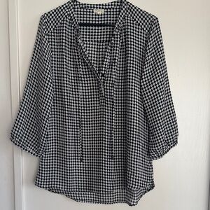 Antilia Femme Monochrome Checkered Blouse